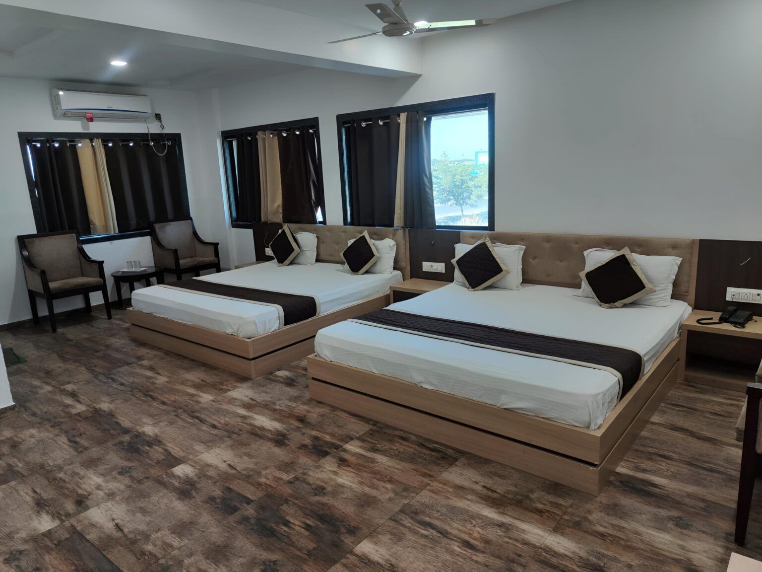Double Bed AC Room